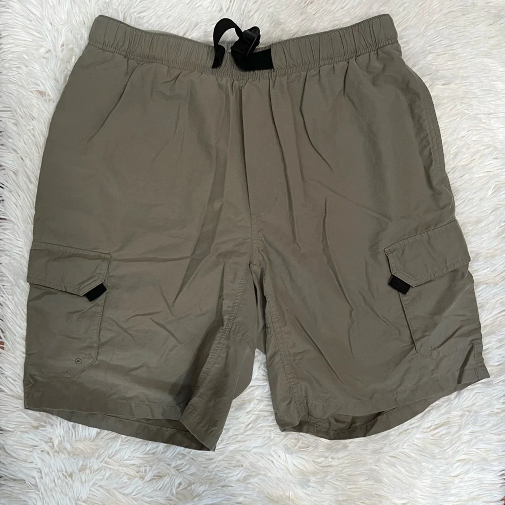 Columbia‎ sportswear Mens 9” Cargo hiking shorts size M